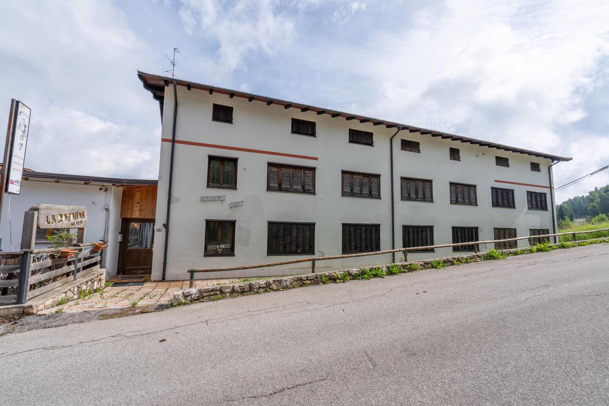 Appartamento Milollo Polsa Brentonico Bagian luar foto
